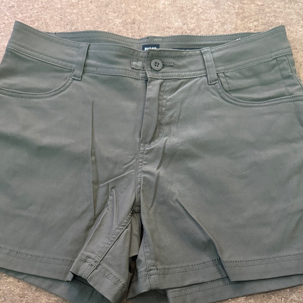 Prana Women's Cargo Shorts in Olive Green